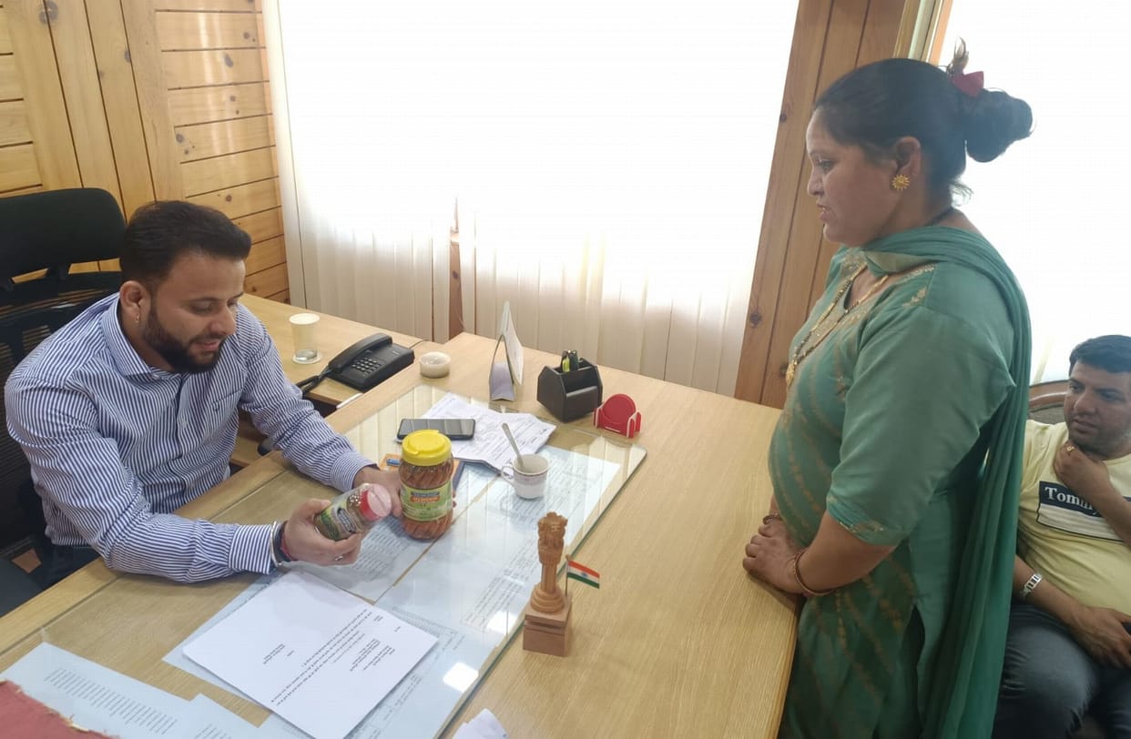 Suman is earning 60 thousand baht every month by preparing pickles.