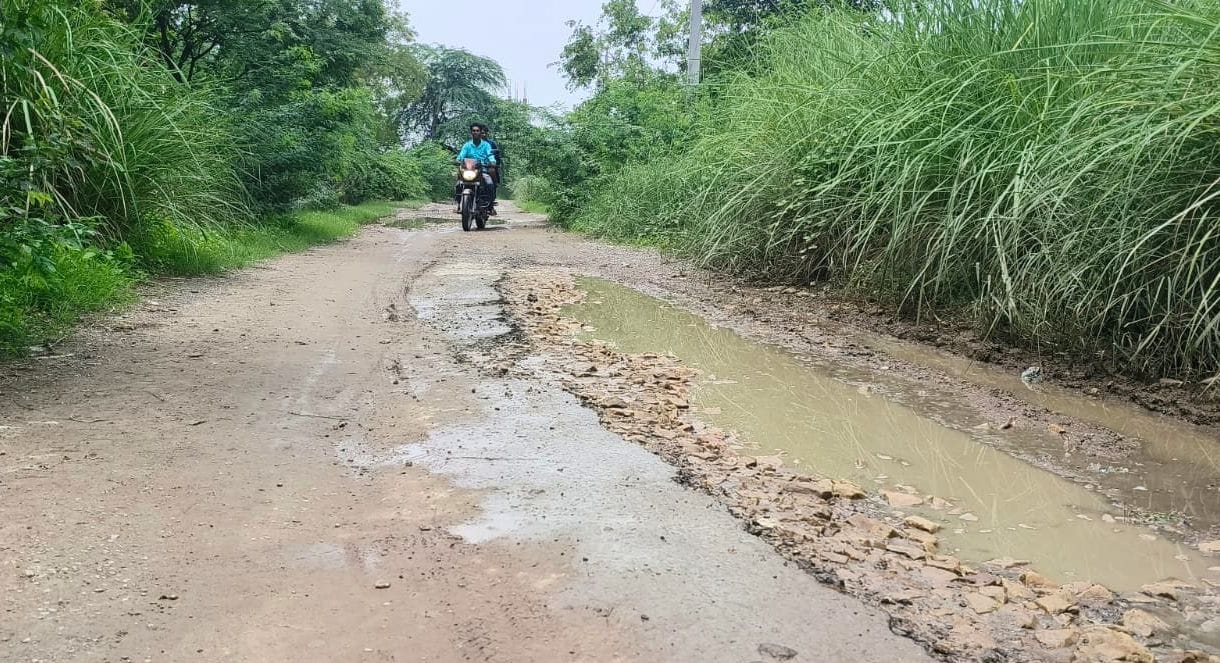 Roads damaged due to rain will be repaired with Rs 1.88 crore