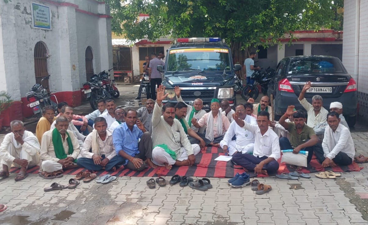 XEN office surrounded in protest against power cut