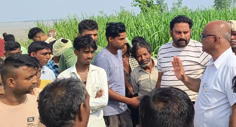 Estuary is swallowing the land of farmers in Jasnagar village