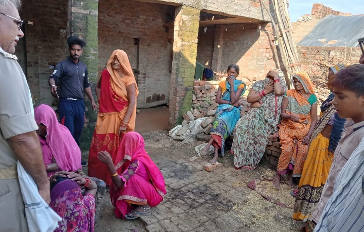 Hurt by husband's quarrel, married woman drank color dye, died