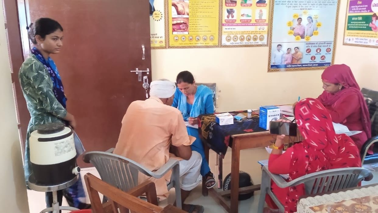 Survey in 395 houses of Kahari village, blood samples of 86 people sent for testing