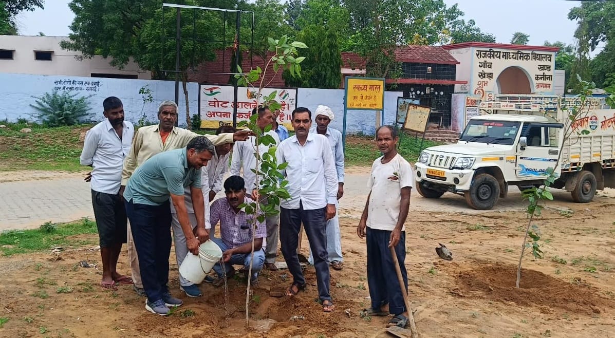 Youth of village Kheda planted 500 saplings