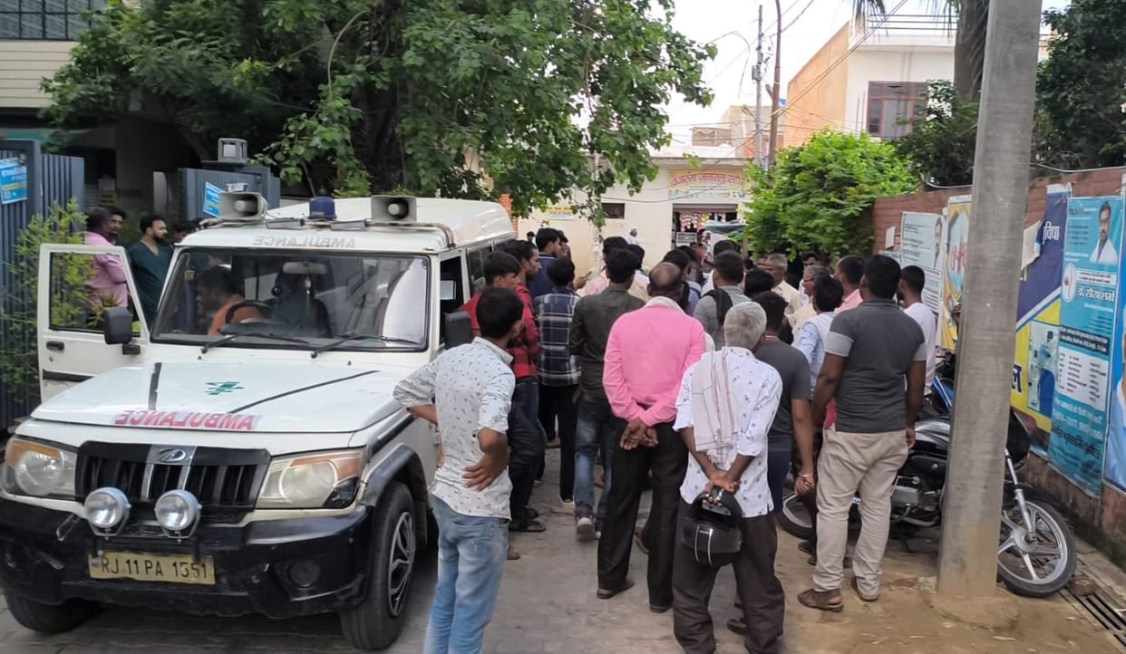Ruckus created outside private hospital after keeping woman's dead body