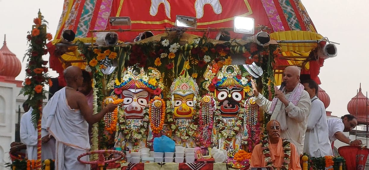Lord Shri Jagannath Rath Yatra came out of Dhoom