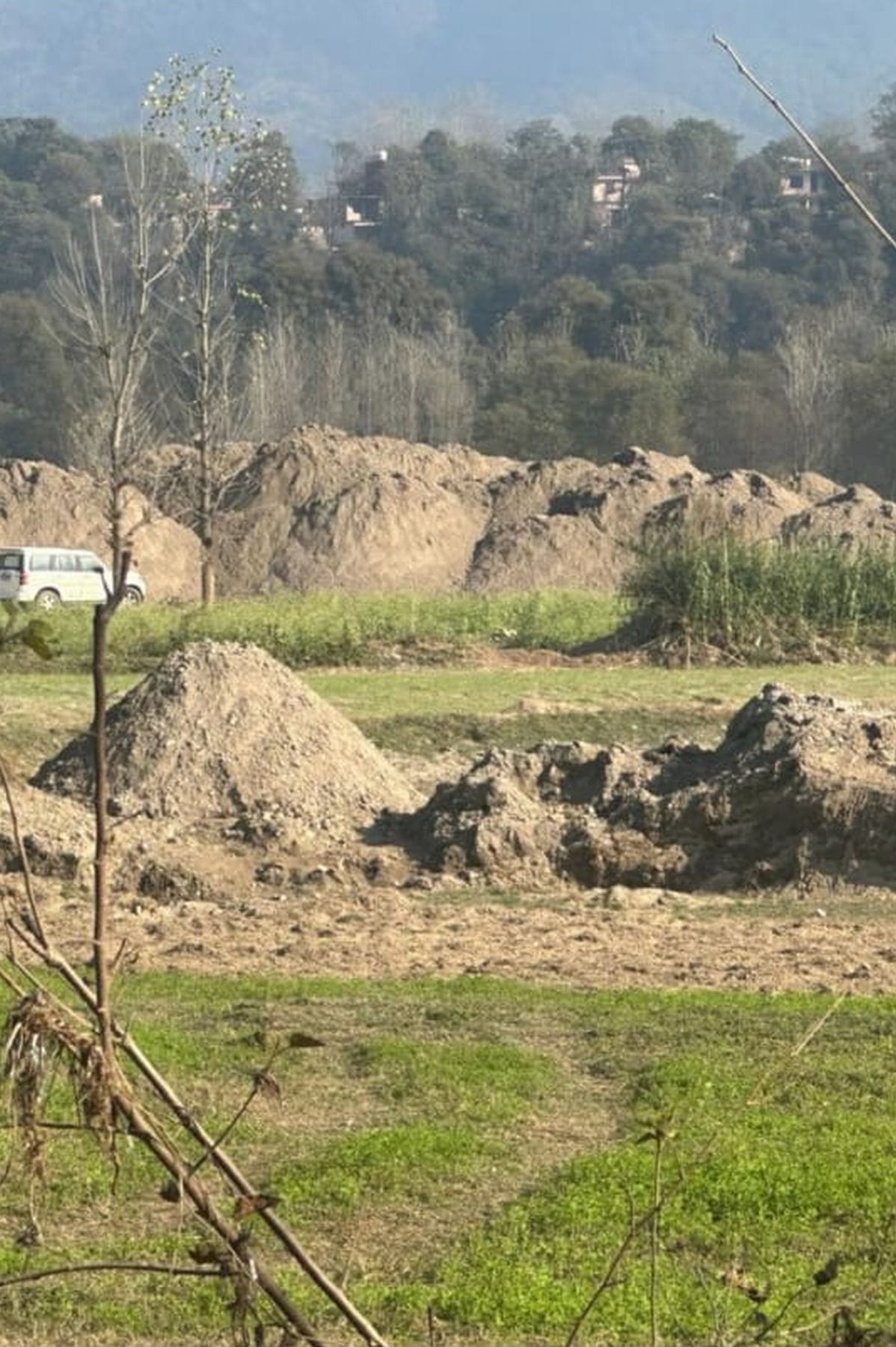 Ban on auction of 63,679 metric tons of sand and gravel in Balh Valley after notice