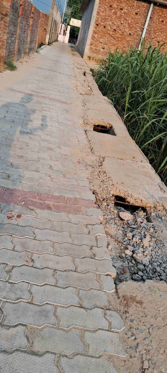 Road demolished in Ward No. 11 of Nagar Panchayat Baitalpur after four months