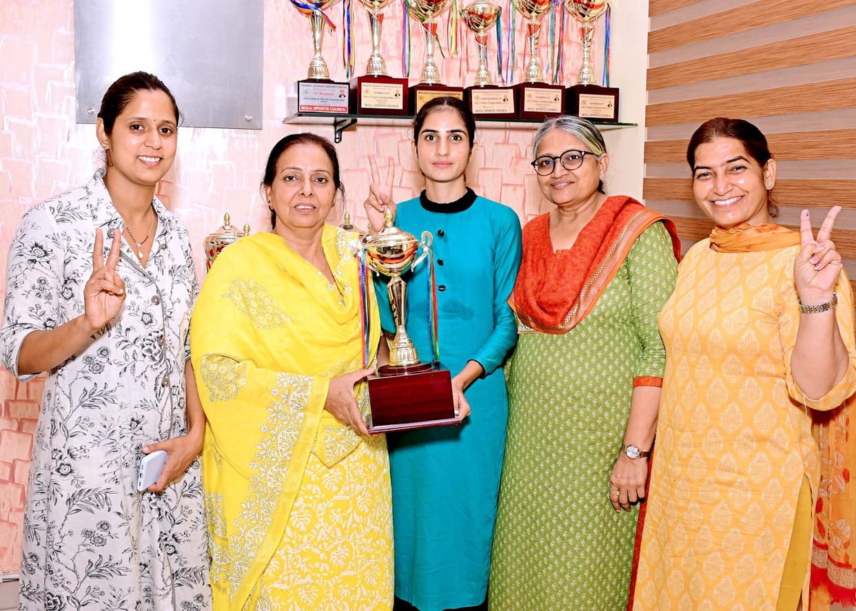 Bronze medal winner welcomed on reaching college