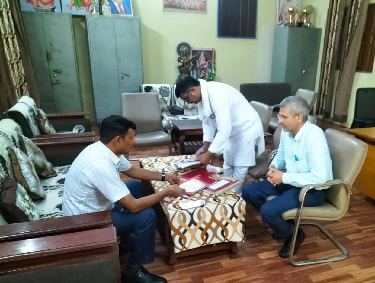 SDM conducted surprise inspection of three government departments, one employee found absent