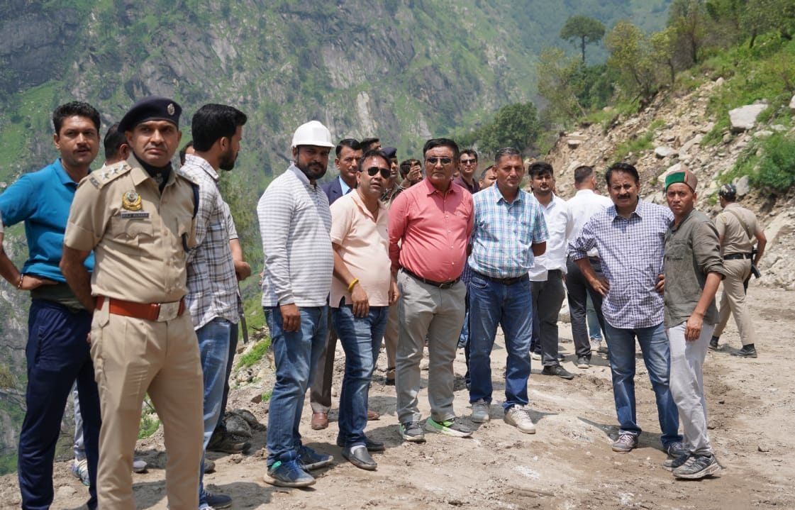Cabinet Minister Jagat Singh Negi inspected Nigulsari landslide site
