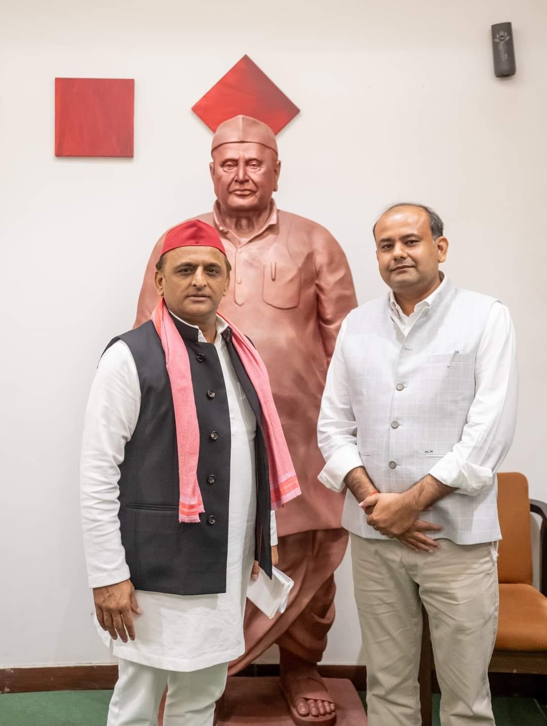 Dr. Viratveer met SP President