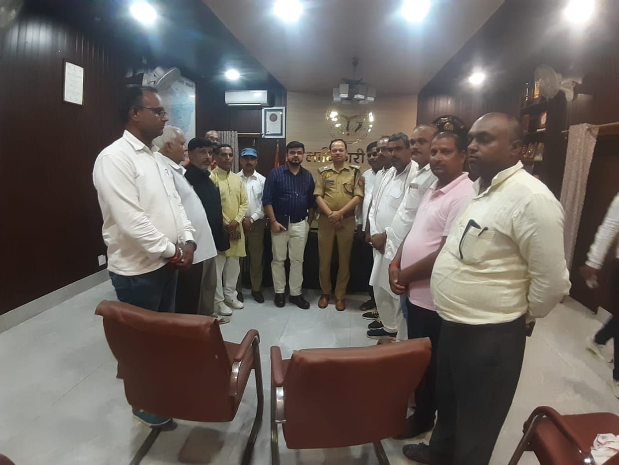 Teachers' delegation met DM, SP
