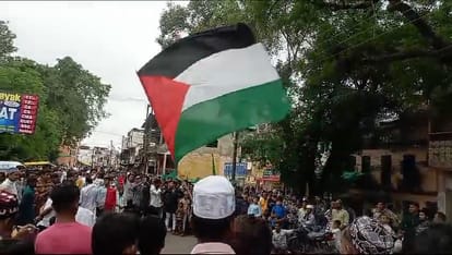 Khandwa: Palestine flag was hoisted in the procession of Tajiyas Bajrang Dal objection police