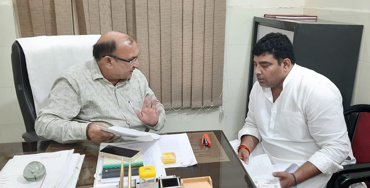 Zip vice chairman alleges discrimination in development work