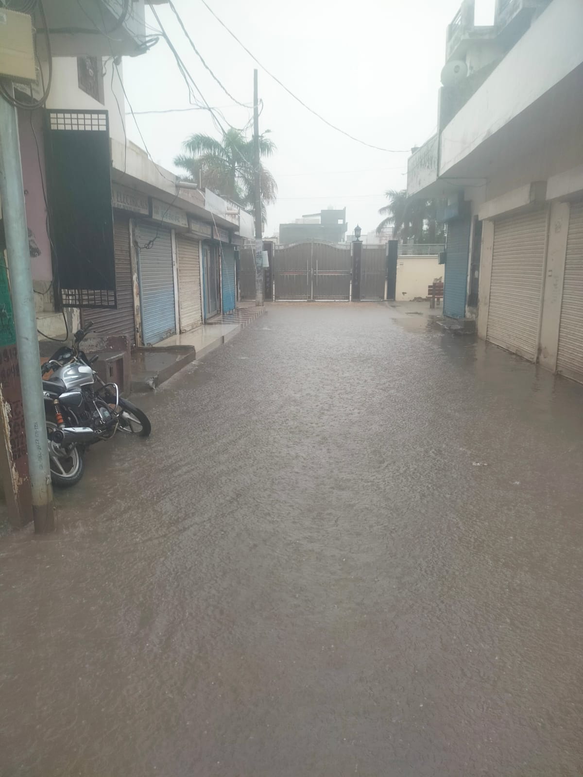 Waterlogging due to poor road level
