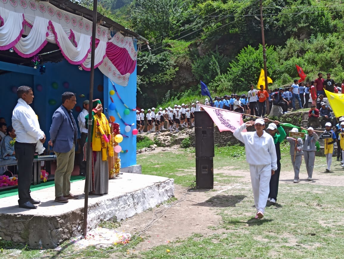 District level under-14 girl group sports competition started in Katgaon school