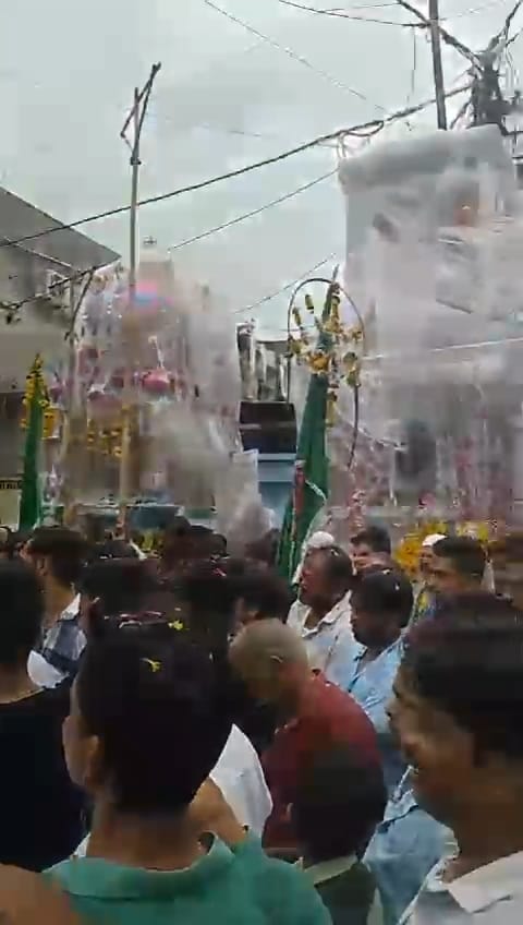 The echoing voice in the Moharram procession was Jai Hanuman Gyan Gun Sagar….