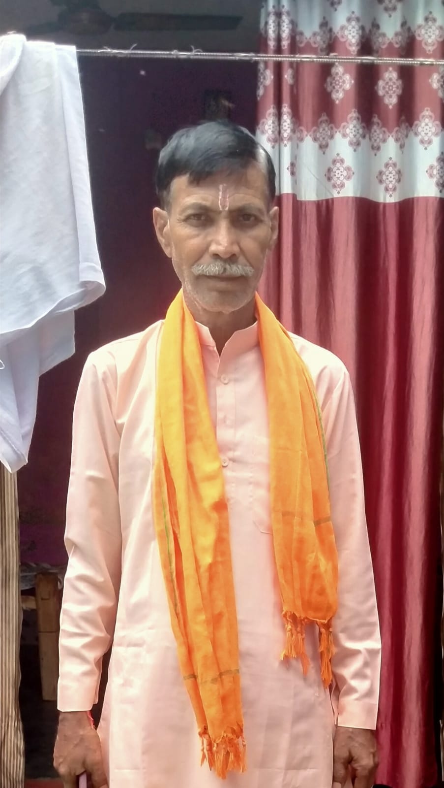 Jyotishacharya dies after hitting the bull