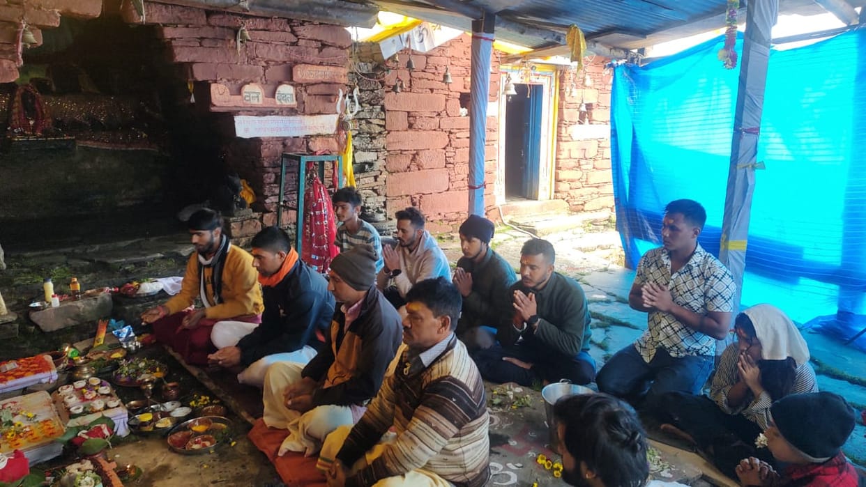 Rudranath temple is resonating with the cheers of Bam-Bam Bhole.