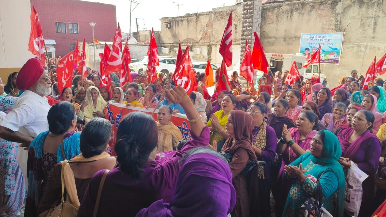CITU demands minimum wage of Rs 26 thousand for workers, sent memorandum to PM
