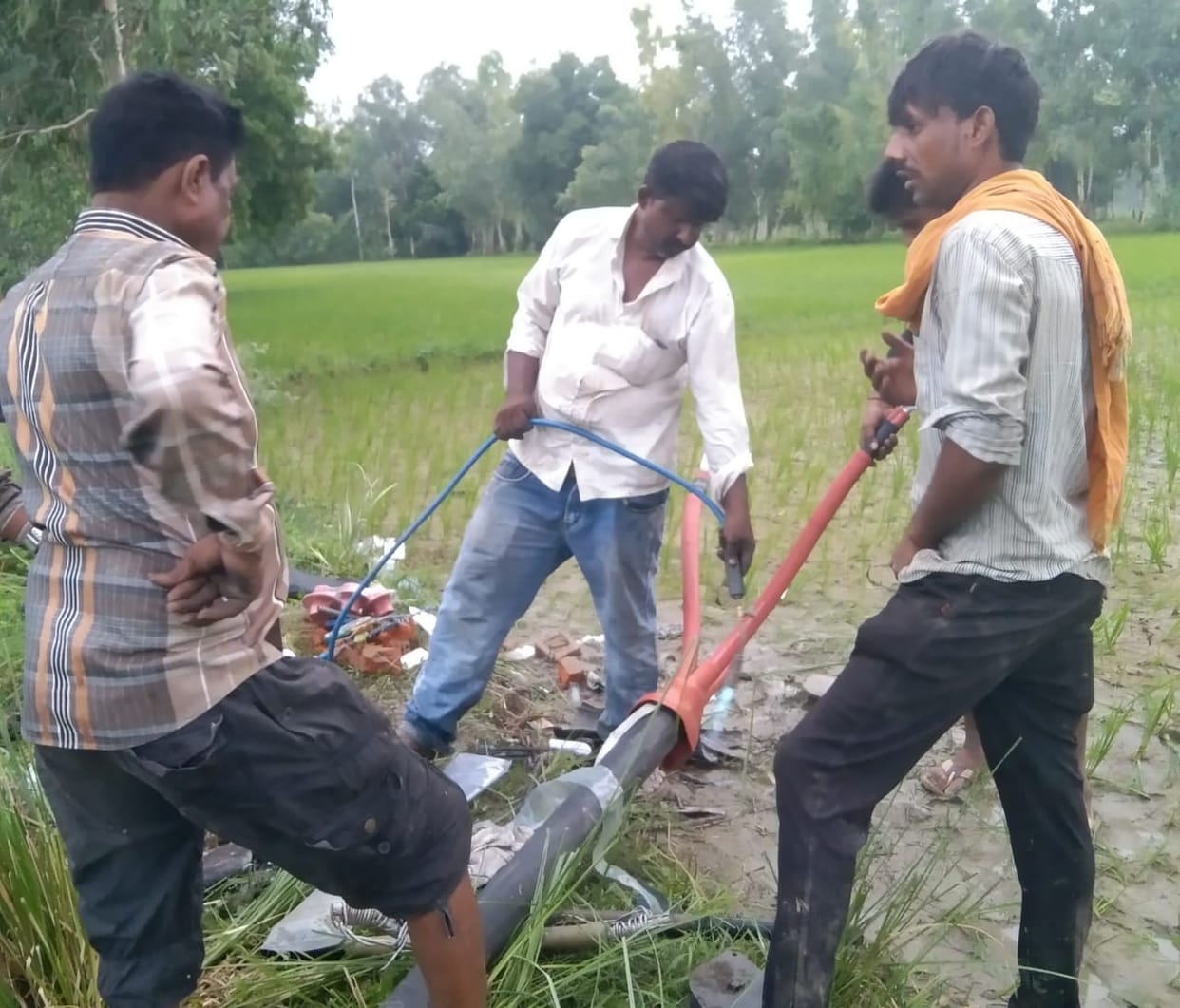 One lakh population left without electricity and water due to blown cable