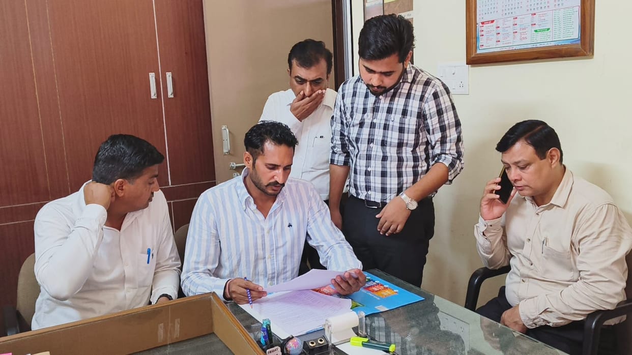 CM Flying searched the office of Agriculture and Farmers Welfare Department for nine hours