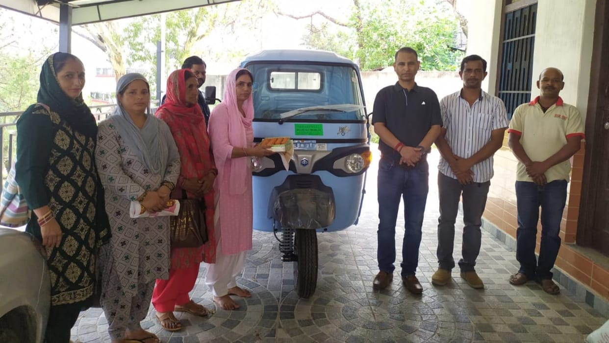 BDO Bhoranj handed over auto rickshaw to carry plastic waste.