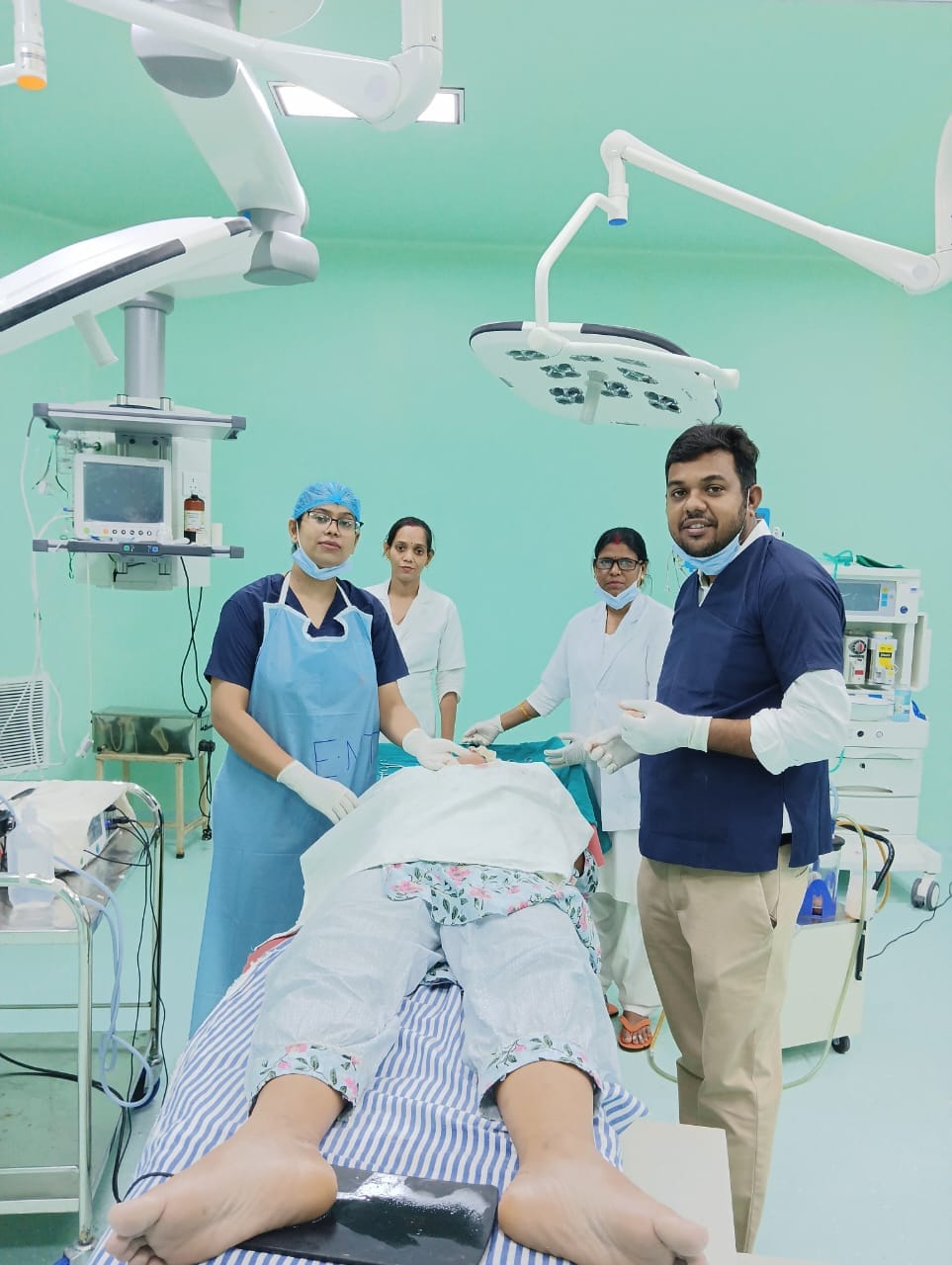 Stone removed from saliva gland after operation in medical college