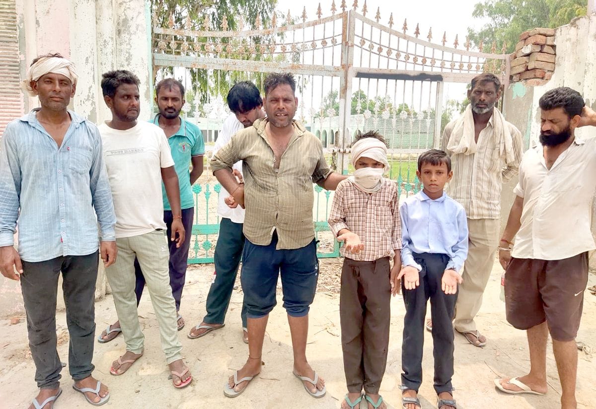 When the student did not come to school in uniform, the teacher was accused of beating her.
