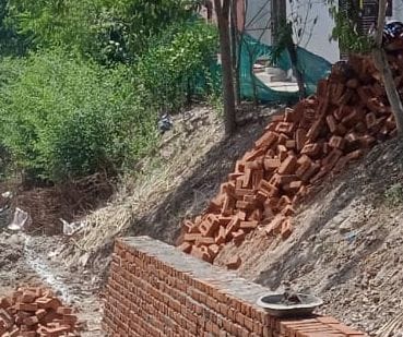 Wall being built on Kak river collapses, quality questioned