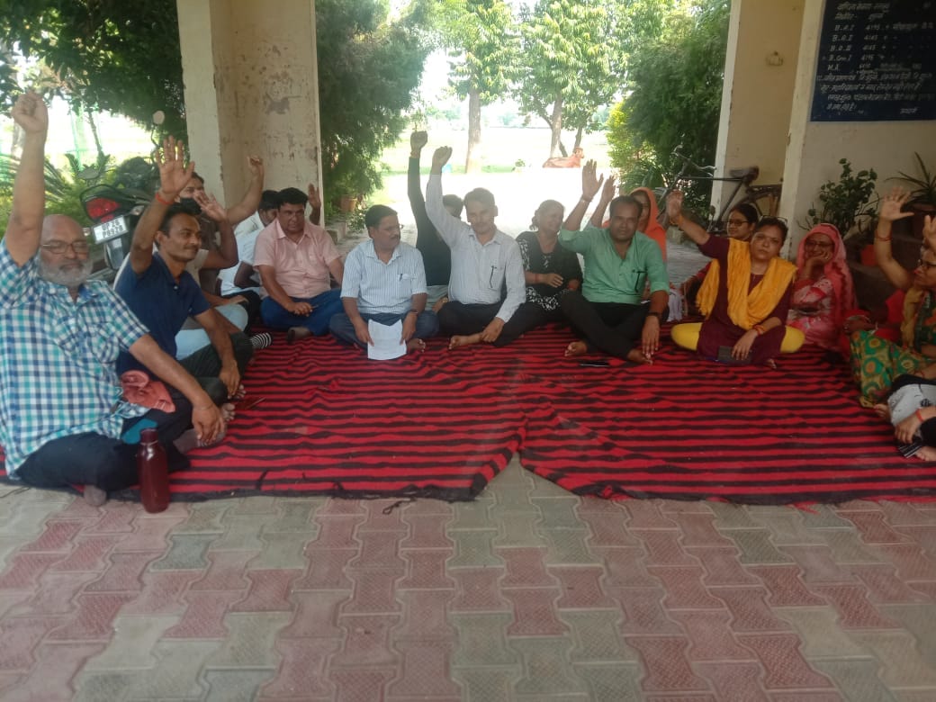 Spokespersons started a sit-in protest after not getting their salaries