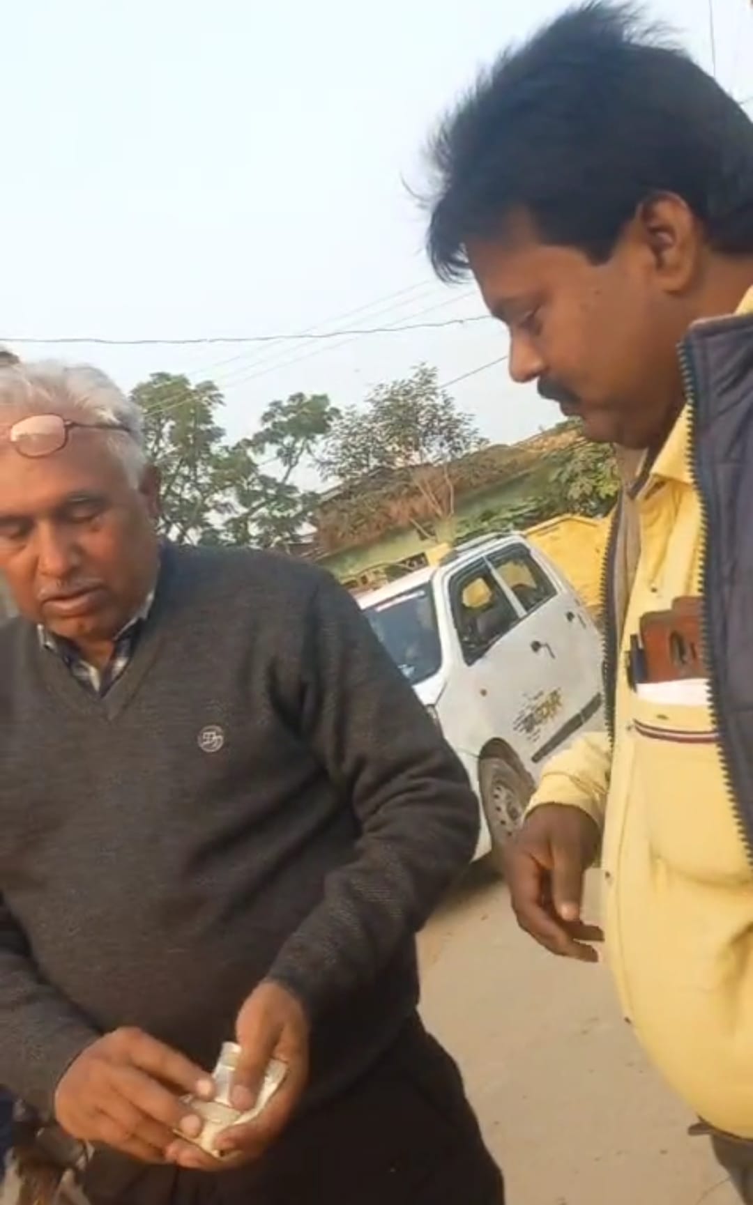 Video of revenue inspector taking bribe in Shikohabad goes viral, suspended