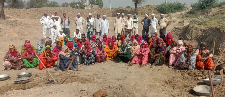 120 MNREGA workers of Kharanti did not get work for 50 days