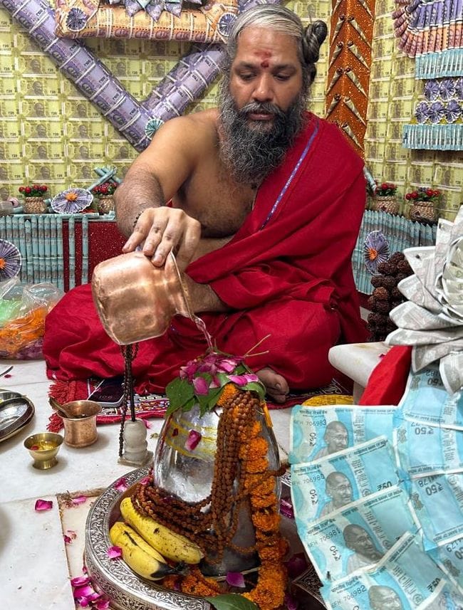 All the wishes of the devotees will be fulfilled by worshiping Pardeshwar Shivling: Dr. Ashok Giri Maharaj