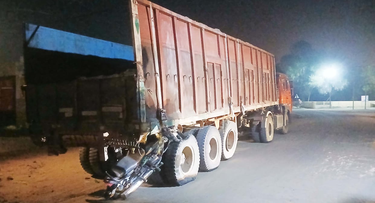 Bike collides with truck parked on road, youth dies