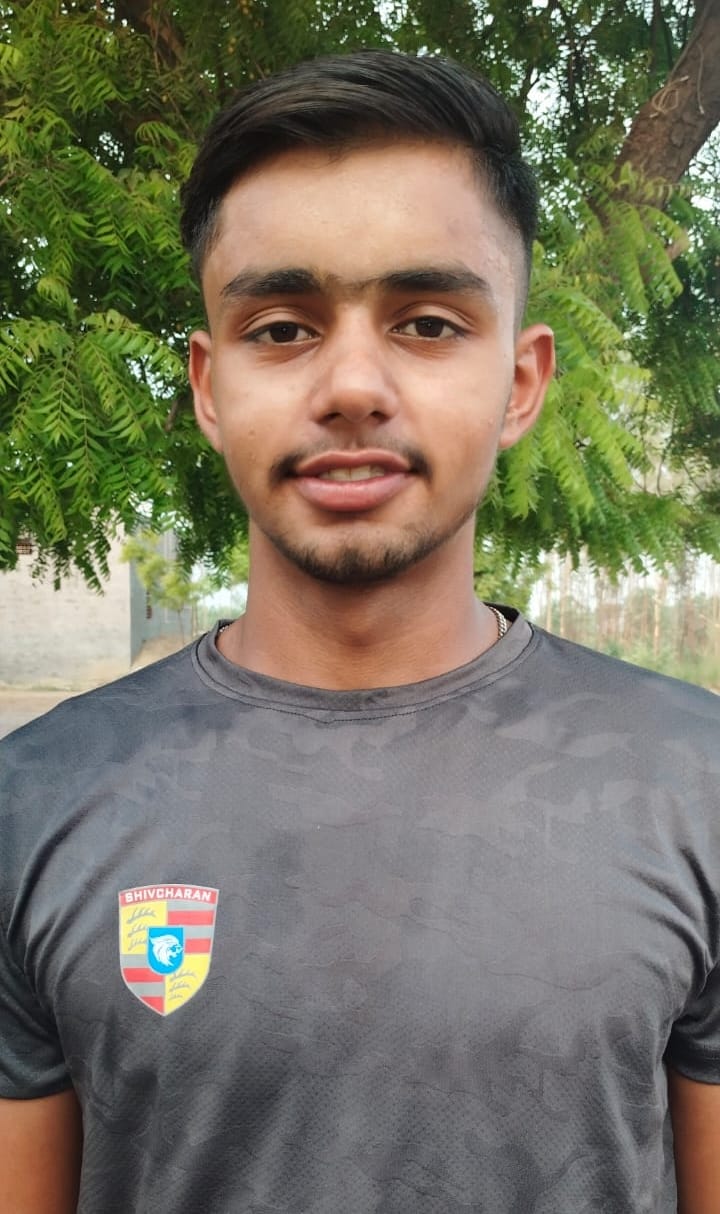 Roger Federer is his ideal, Aditya's goal is to become number one player in the world