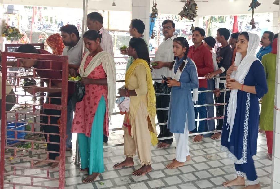 Shivalaya echoed with the chants of Har-Har Mahadev