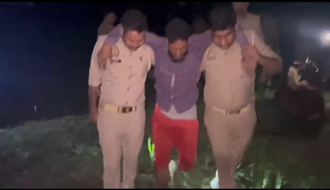 Four cow smugglers arrested after encounter, one injured after being shot in the leg