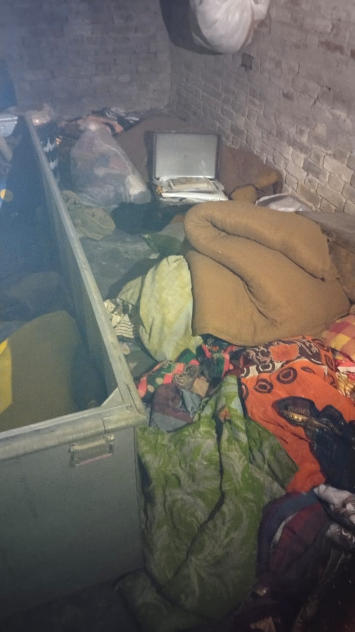 Thieves targeted three houses and stole cash and jewellery