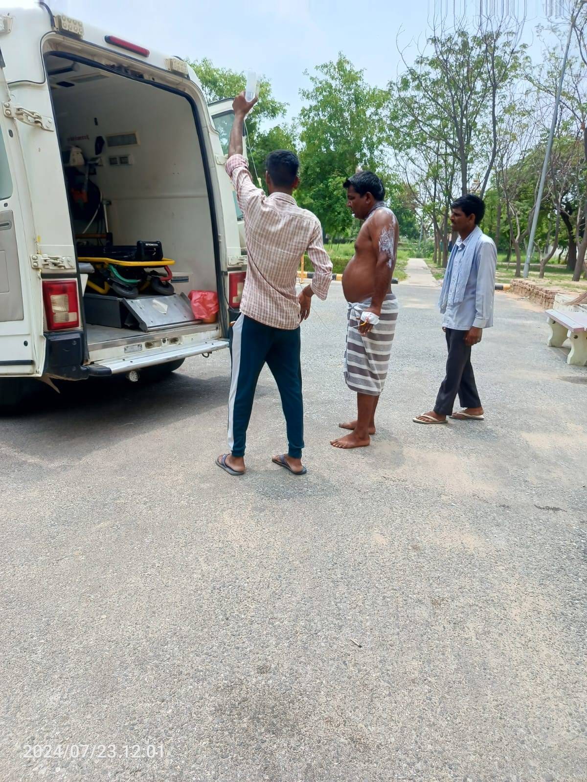 Shopkeeper threw acid on Sarpanch's relative