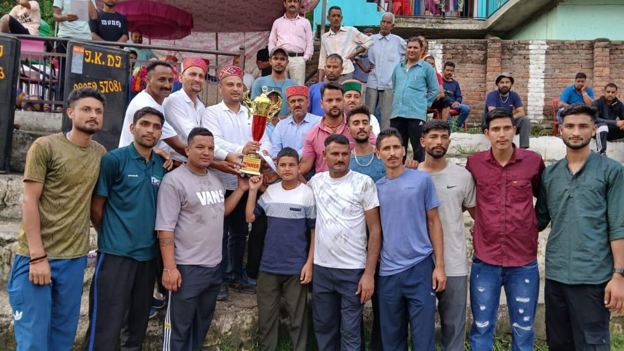 Nagchala team won the volleyball competition of Kataula Shadhanu fair.