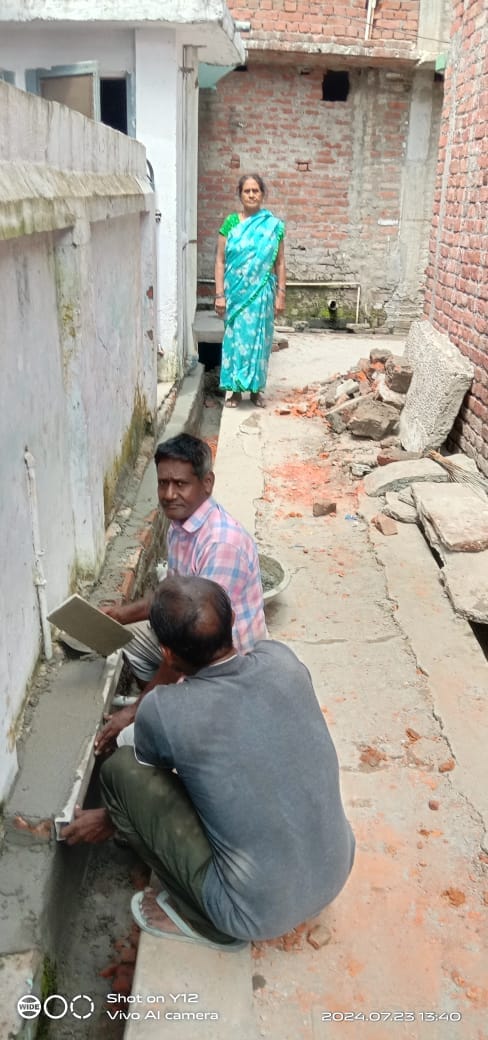 When the Nagar Panchayat did not listen, the people of the locality got the drains constructed themselves