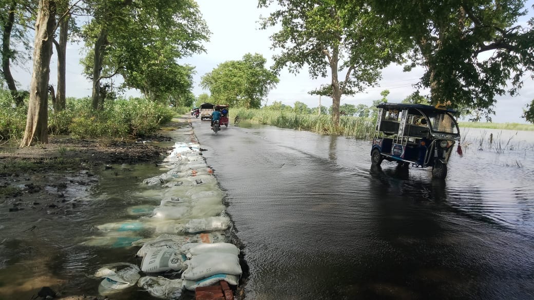 Water reduced on Palia-Bhira Highway...Ban on big vehicles continues