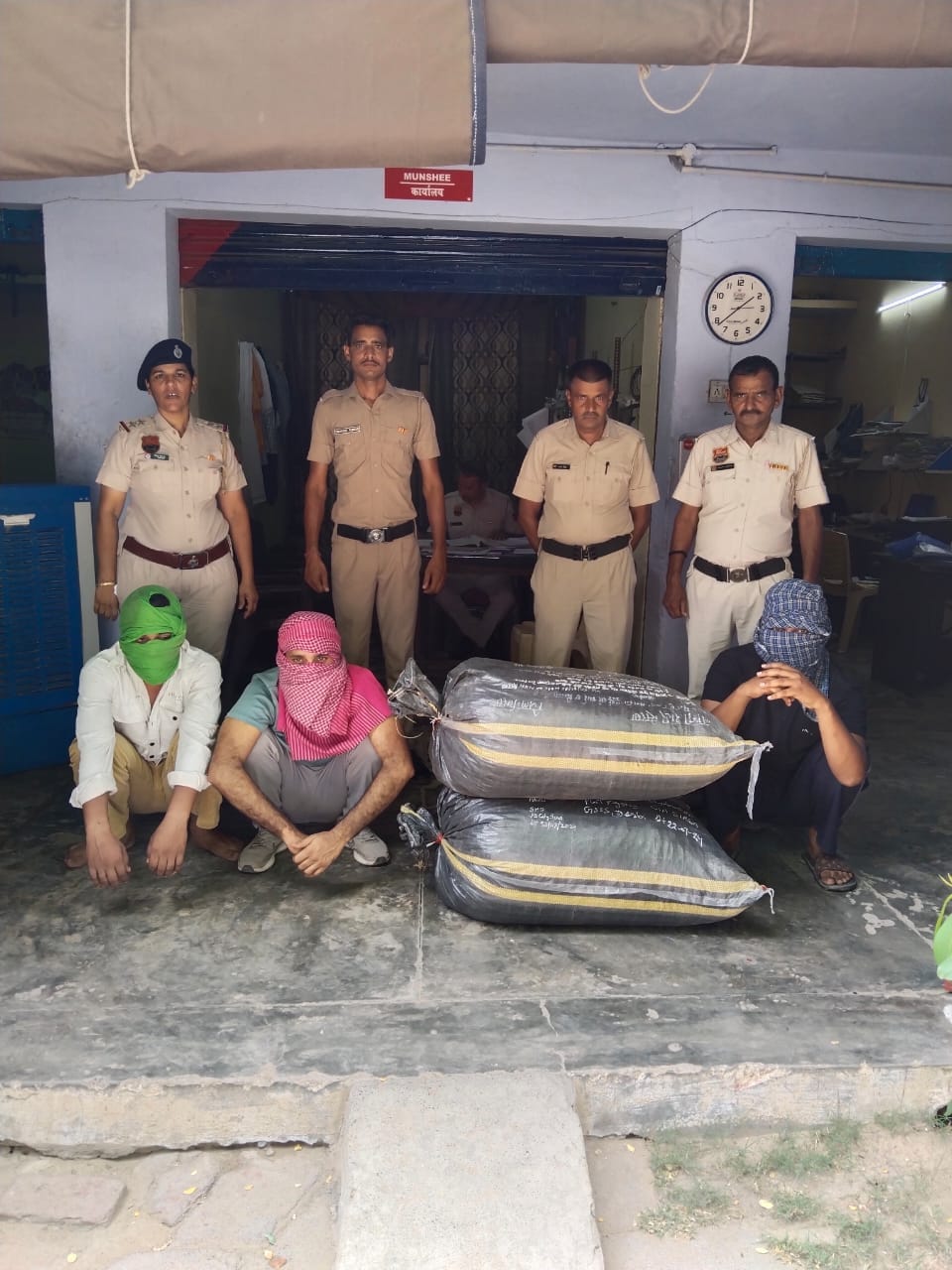 Three youths in car with 54 kg of Doda poppy arrested