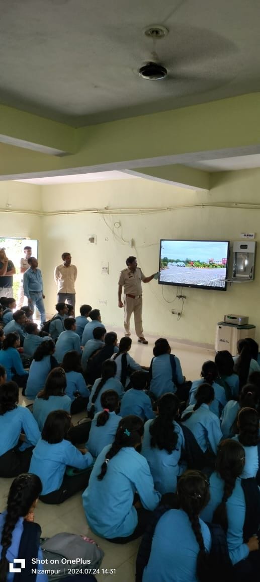Traffic police explained traffic rules through video