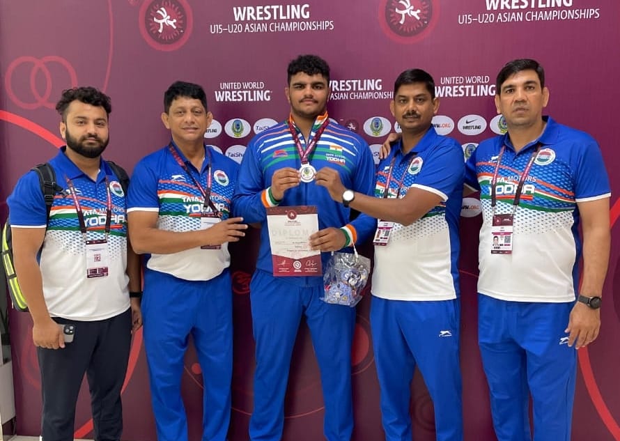 Rohad's Rajat won silver medal in wrestling match in Thailand