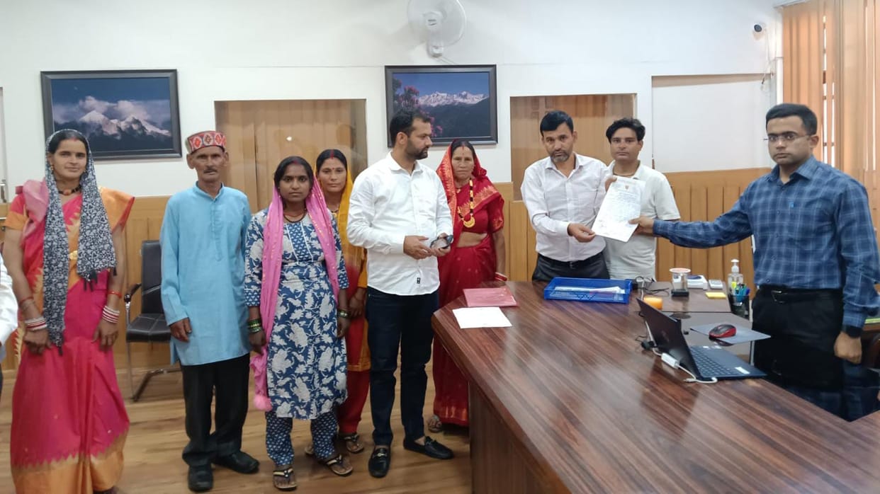 Demand for posting of teachers in Government Inter College Pantoli