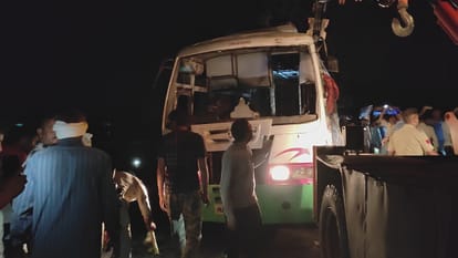 Khandwa: A monk died in a tragic bus accident, 39 people including women and children were injured