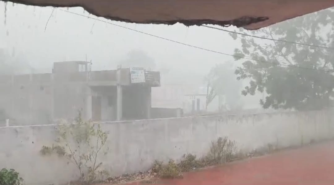 Khandwa Weather: Light rain continues in Khandwa, signs of good rain