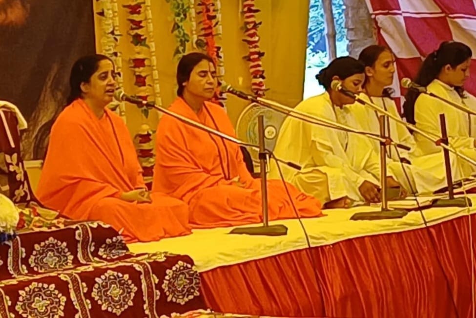 Satguru incarnates on earth for the welfare of human beings: Anuradha